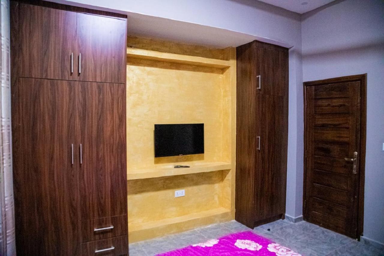 Bays Boutique Apartment Accra Ngoại thất bức ảnh