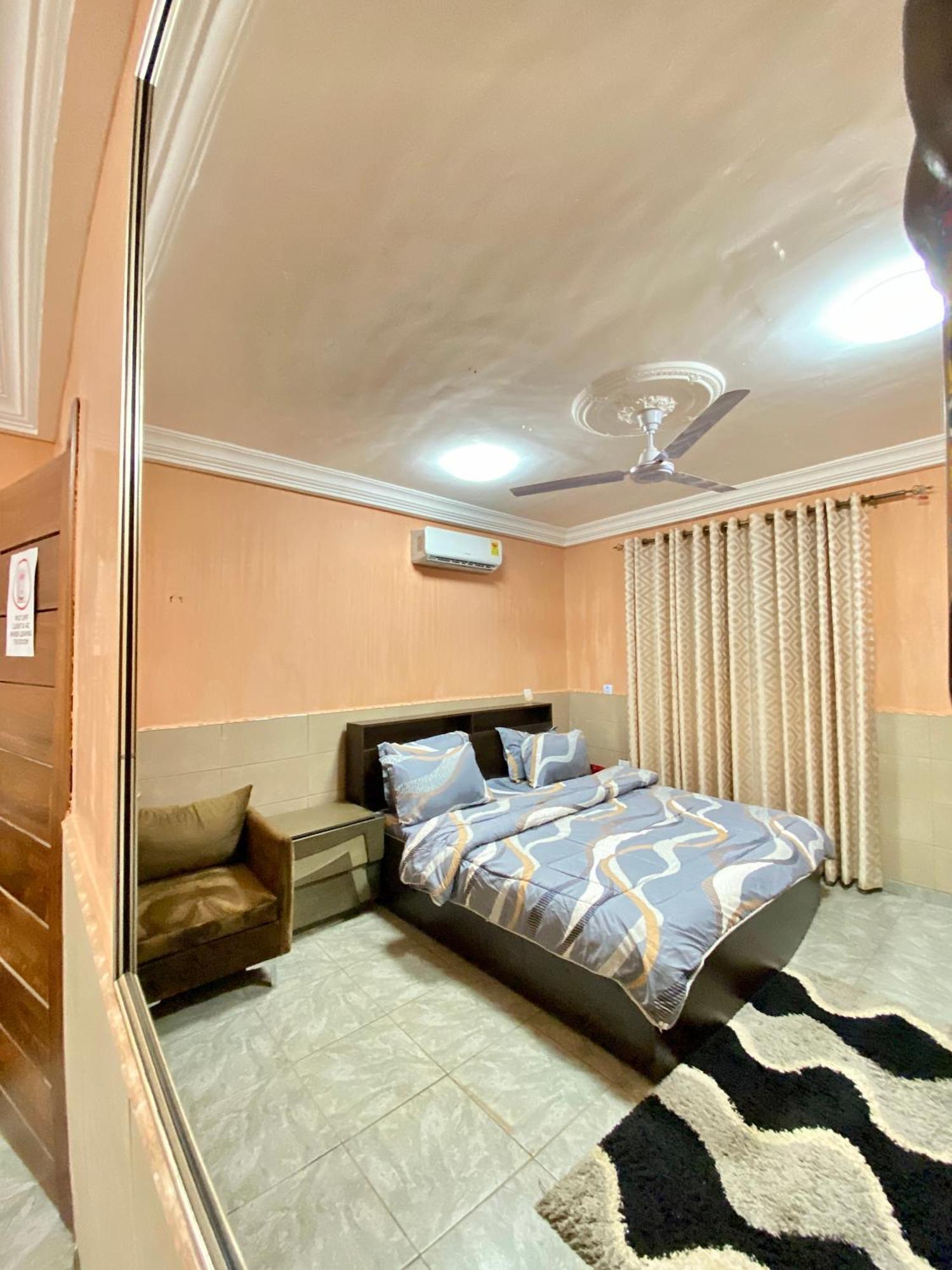 Bays Boutique Apartment Accra Ngoại thất bức ảnh