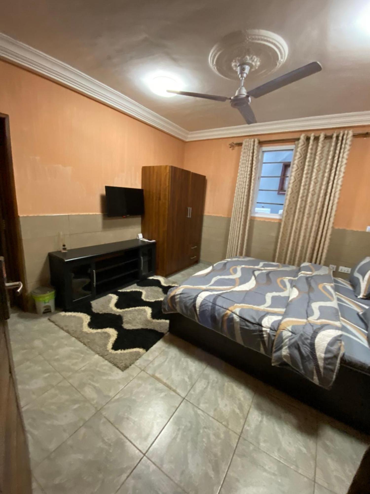 Bays Boutique Apartment Accra Ngoại thất bức ảnh