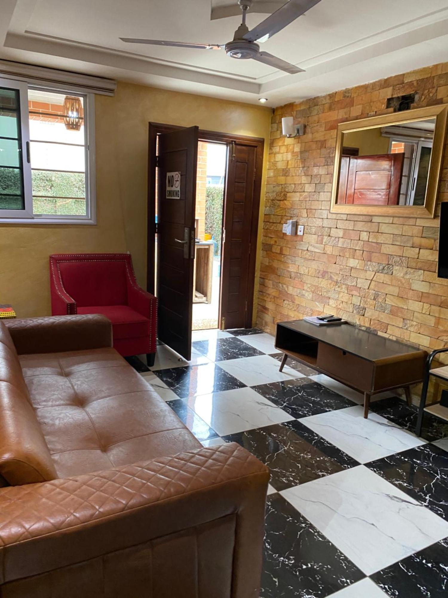 Bays Boutique Apartment Accra Ngoại thất bức ảnh