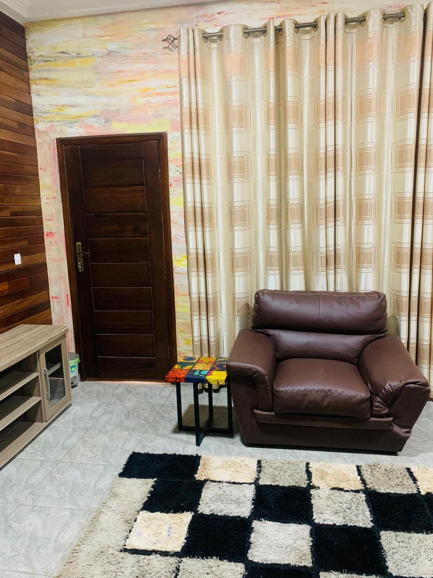 Bays Boutique Apartment Accra Ngoại thất bức ảnh